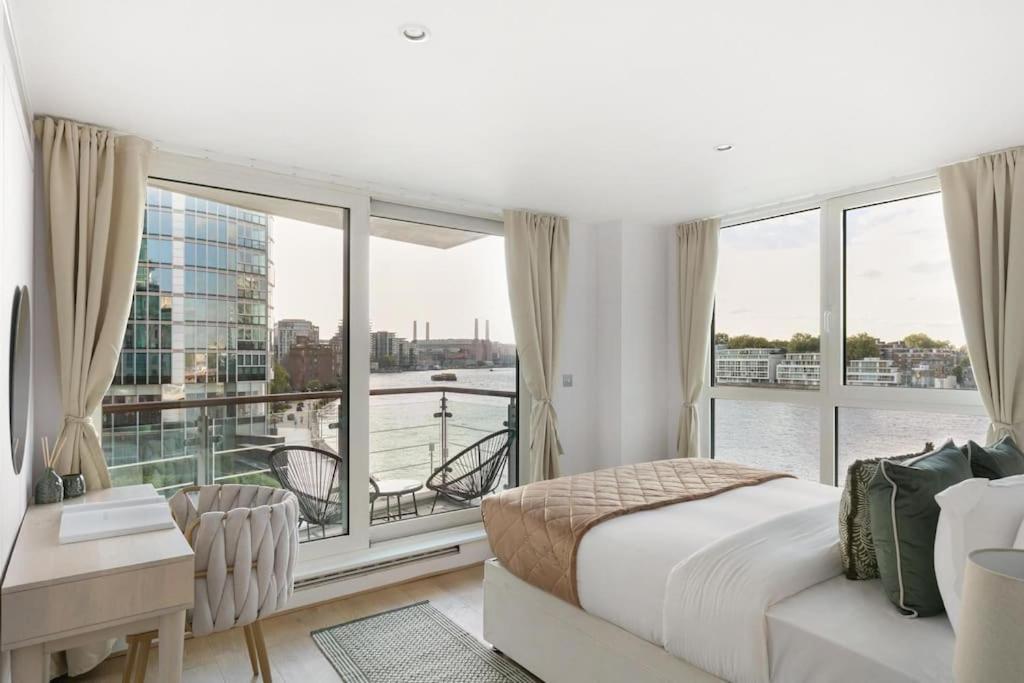 Beautiful Two-bedroom Flat On The Riverside With Spectacular Views *