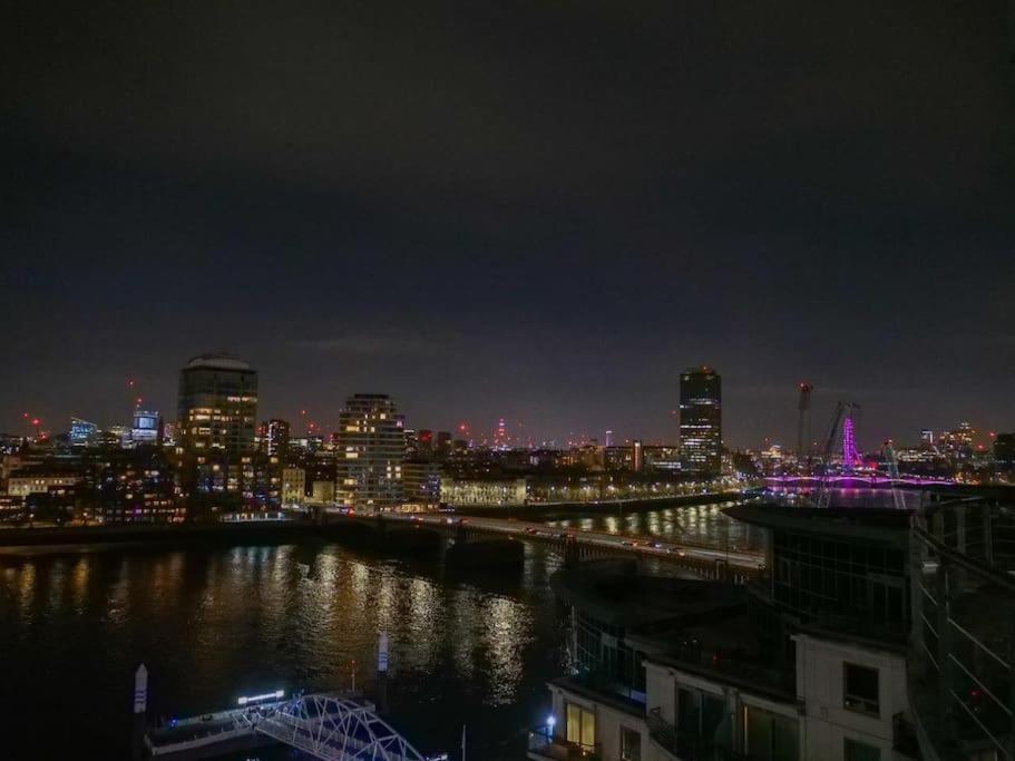 Beautiful Two-bedroom Flat On The Riverside With Spectacular Views Londres