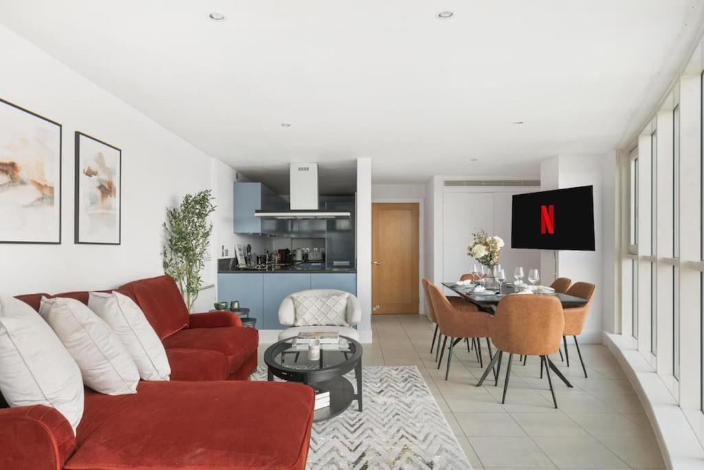 Apartamento Beautiful Two-bedroom Flat On The Riverside With Spectacular Views *