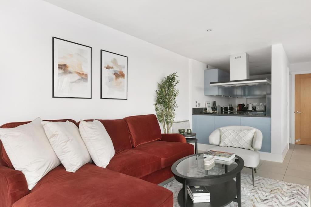 Beautiful Two-bedroom Flat On The Riverside With Spectacular Views * Londres